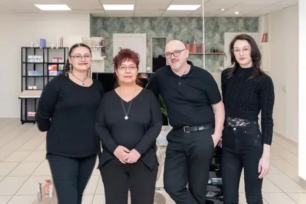 Une équipe en or chez CL Coiffure 💝